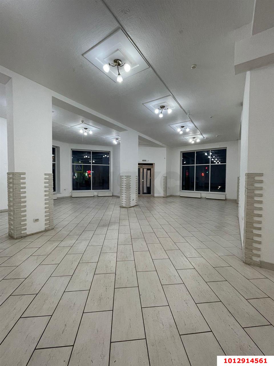 Фото №2: Коммерция 197 м² - Армавир, мкр. Родина, ул. Советской Армии, 33