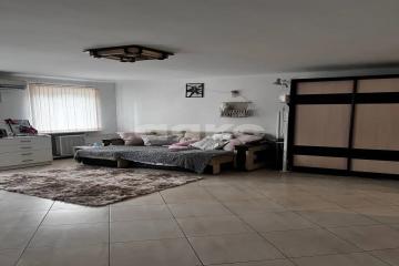 Фото №5: 2-комнатная квартира 56 м² - Армавир, мкр. Комсомольский, ул. Урицкого, 140