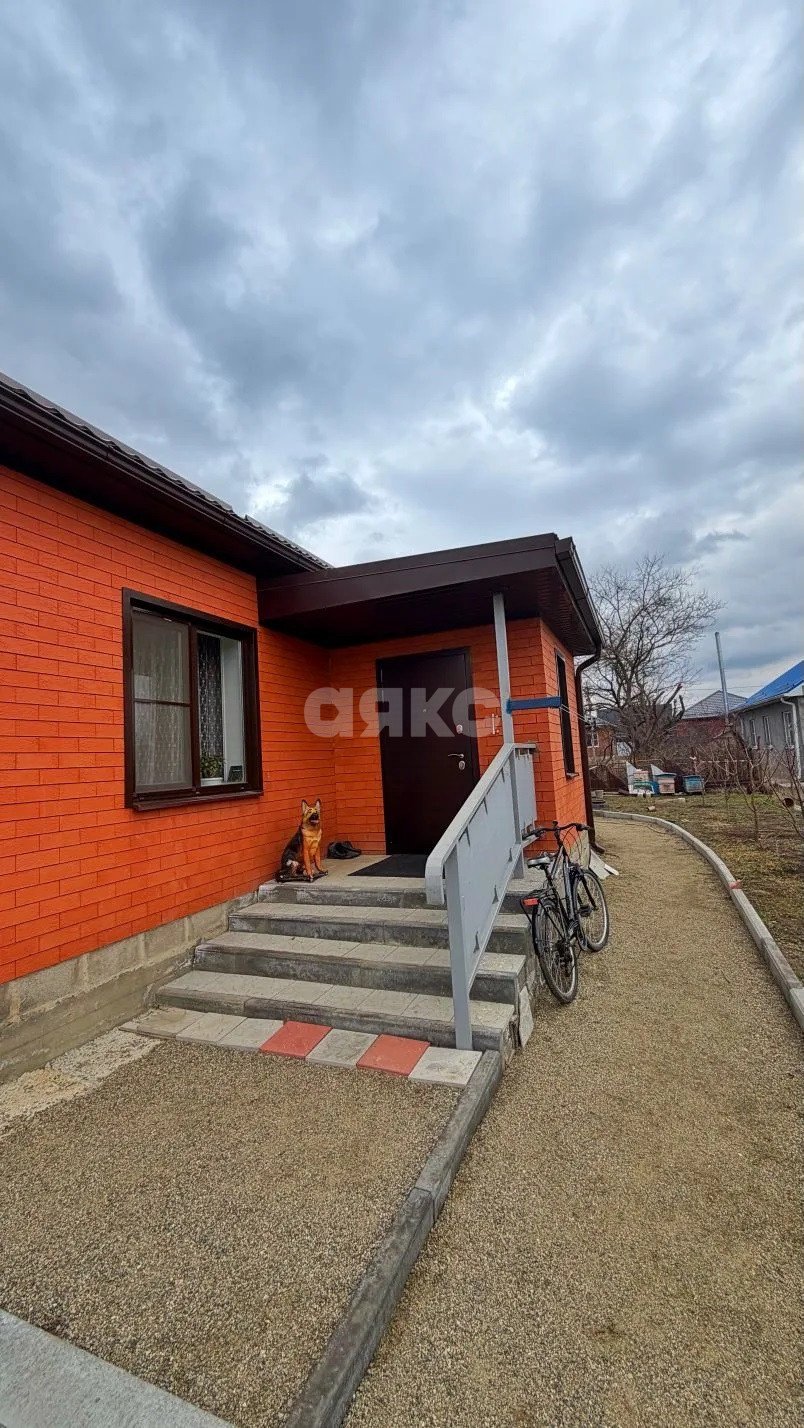 Фото №1: Дом 102 м² + 6 сот. - Армавир, мкр. СНТ Строитель-2, 141