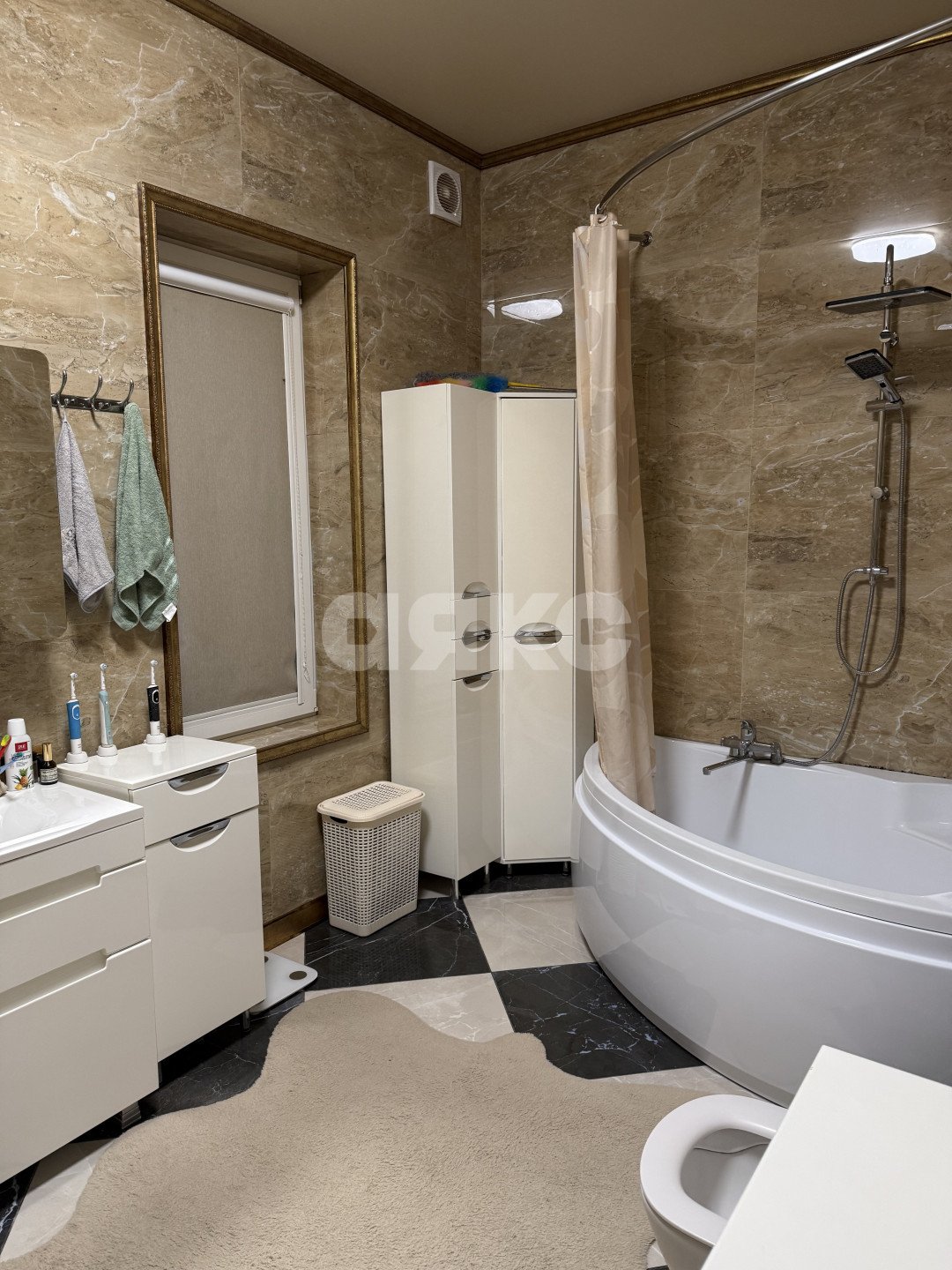 Фото №5: Дом 99 м² + 6 сот. - Армавир, ул. площадь Ленина