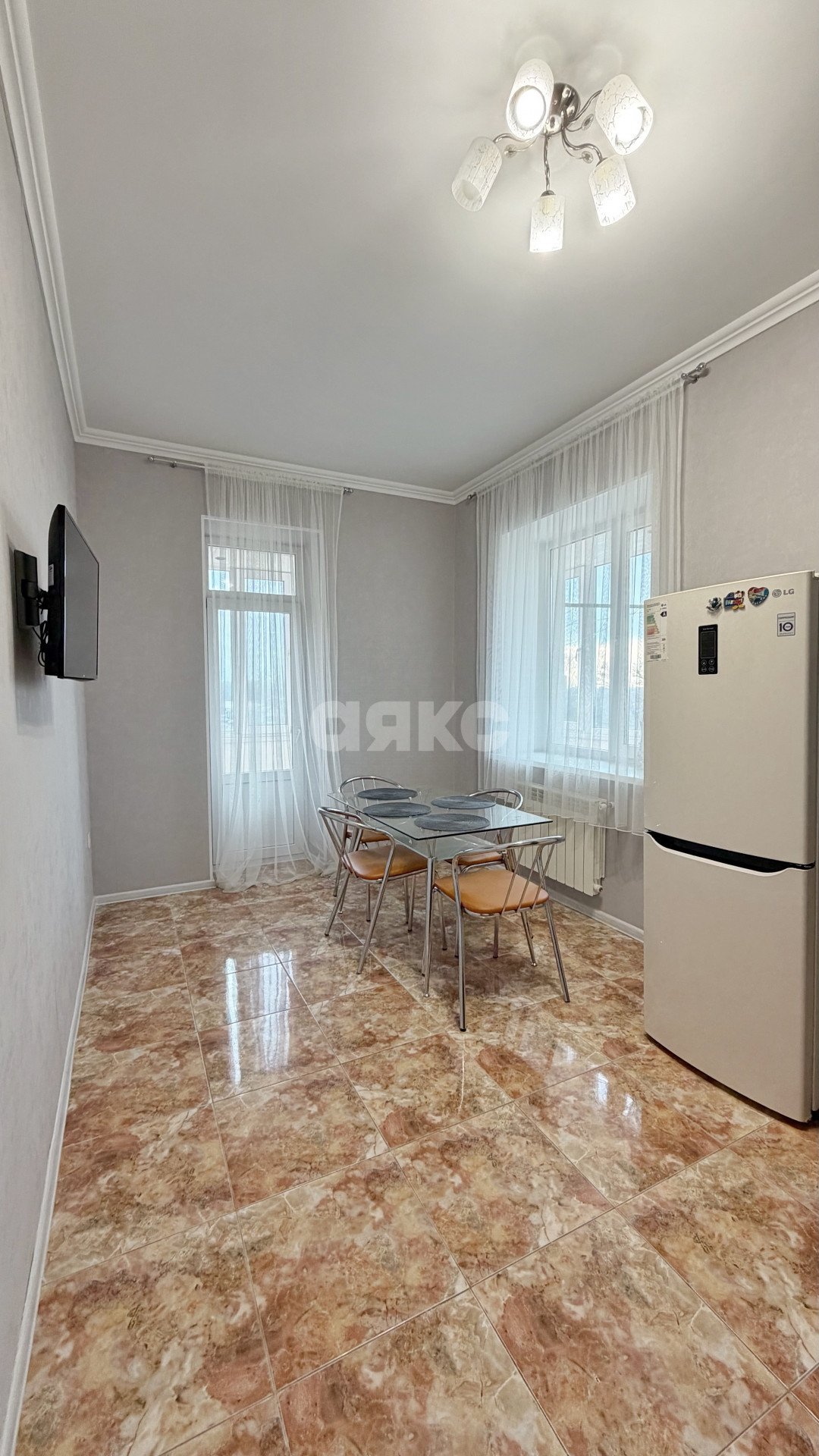 Фото №1: 3-комнатная квартира 104 м² - Армавир, ул. Ефремова, 107